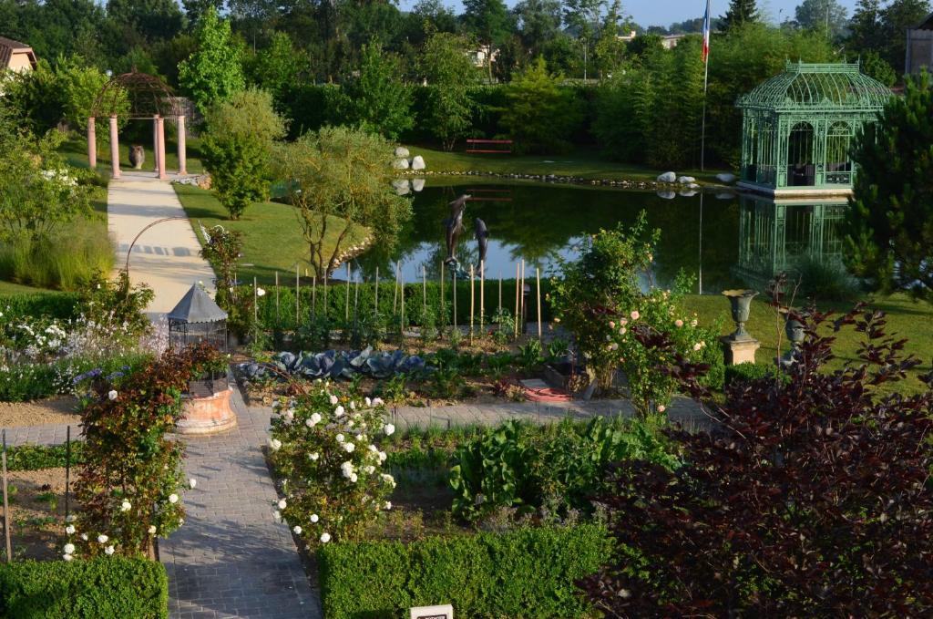 Georges Blanc Parc & Spa Вонна Номер фото